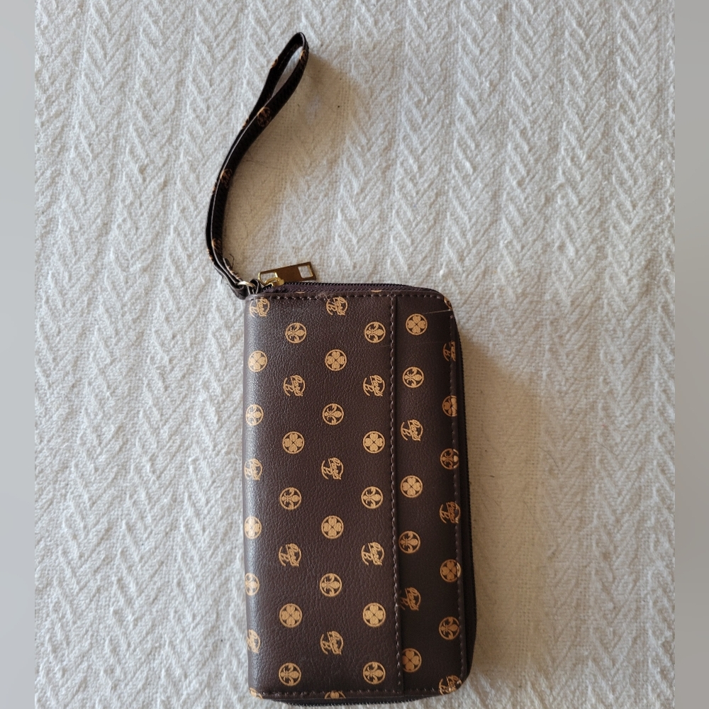 Paris B Wallet NWOT Brown and Gold